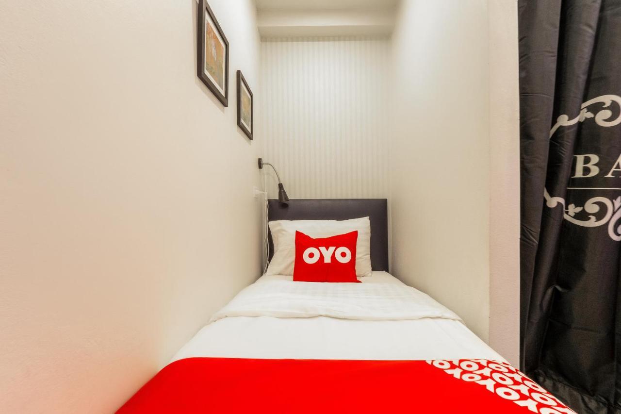 Hotel OYO 960 The Urban Age Deluxe Bangkok Exterior foto