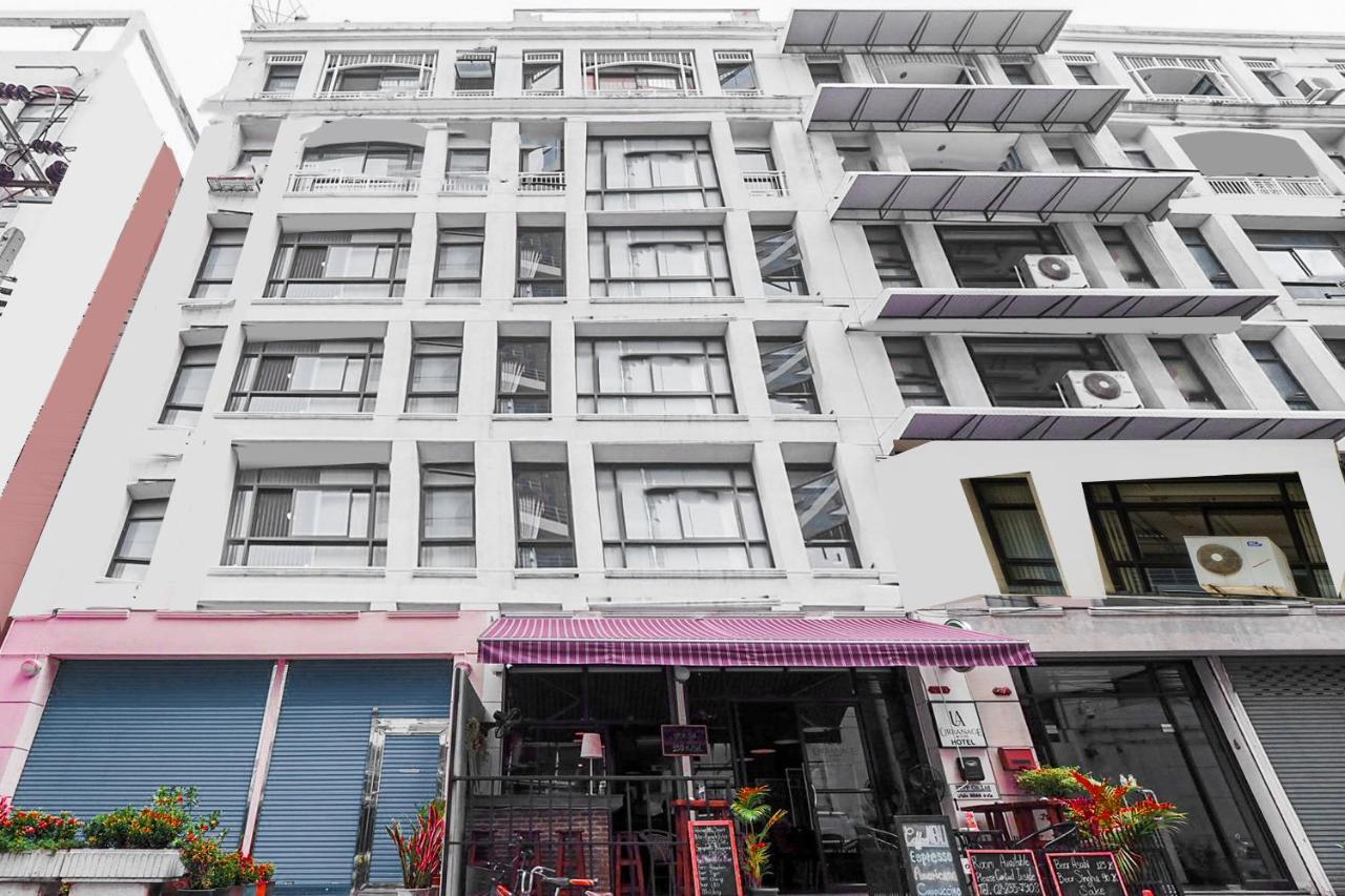Hotel OYO 960 The Urban Age Deluxe Bangkok Exterior foto